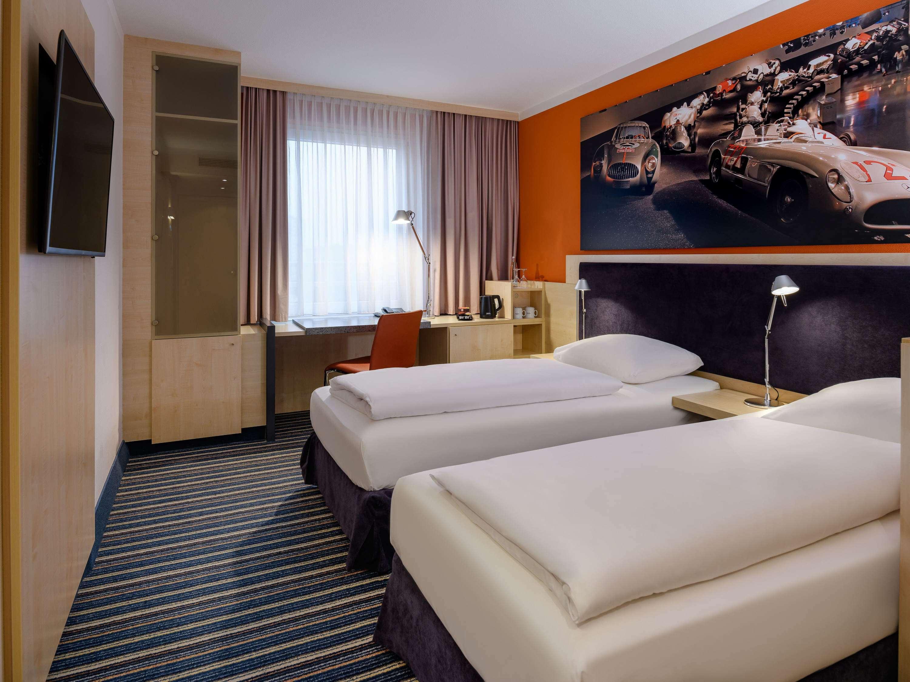 Mercure Center Hotel 4*