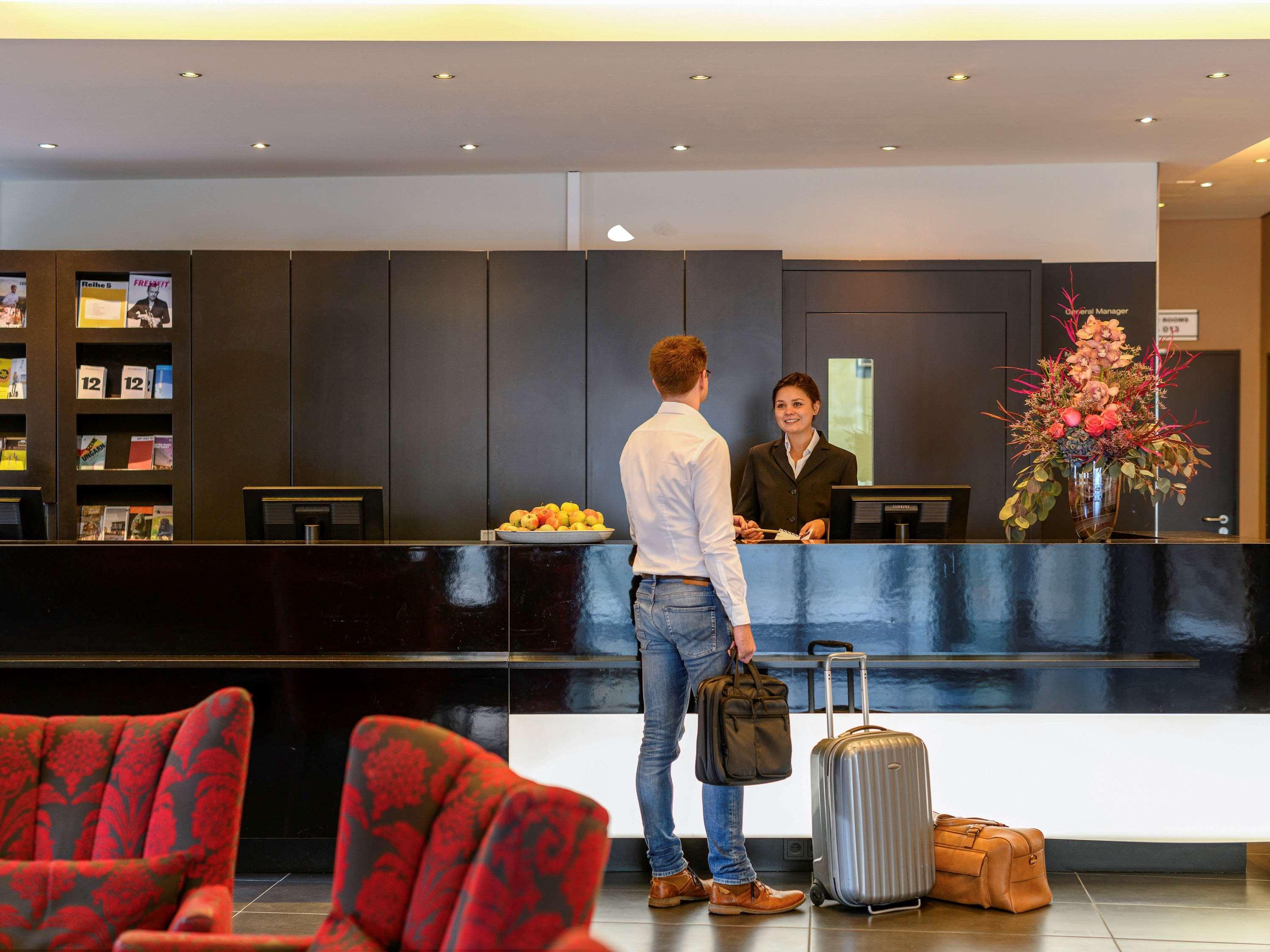 Mercure Center